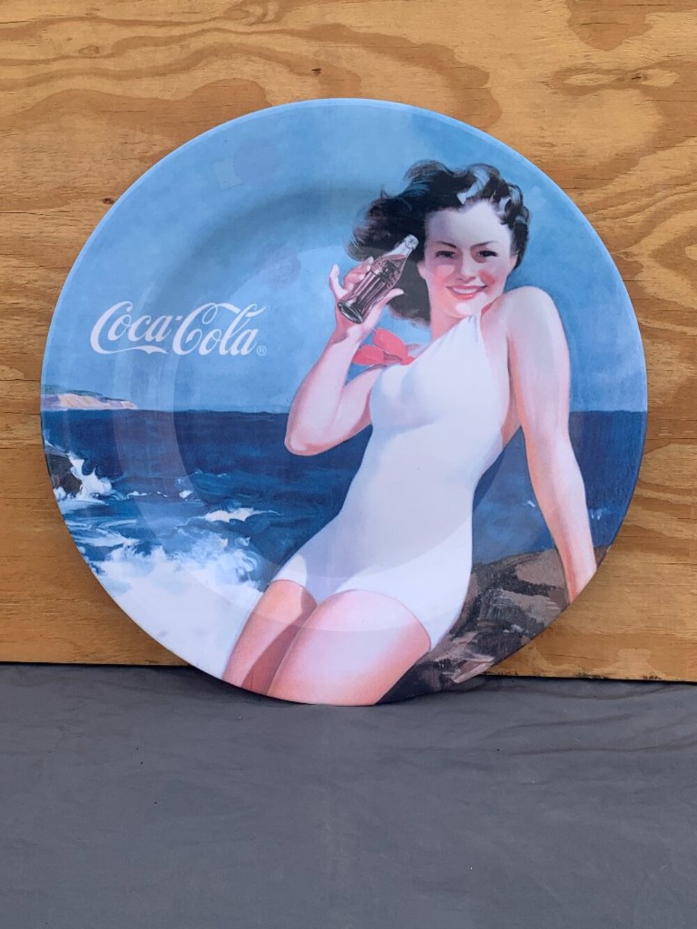 PLATE -Coca Cola Beach Girl Melamine 15.5" SERVING TRAY Sakura 2002 Vintage look